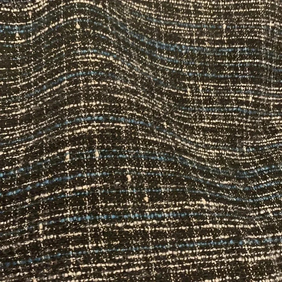 Ann Taylor skirt 4P - Picture 3 of 7